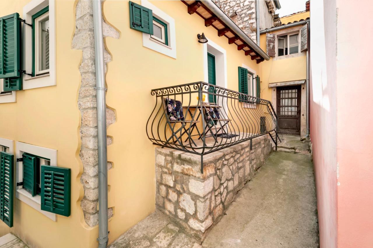 Yellow House Rovigno Esterno foto