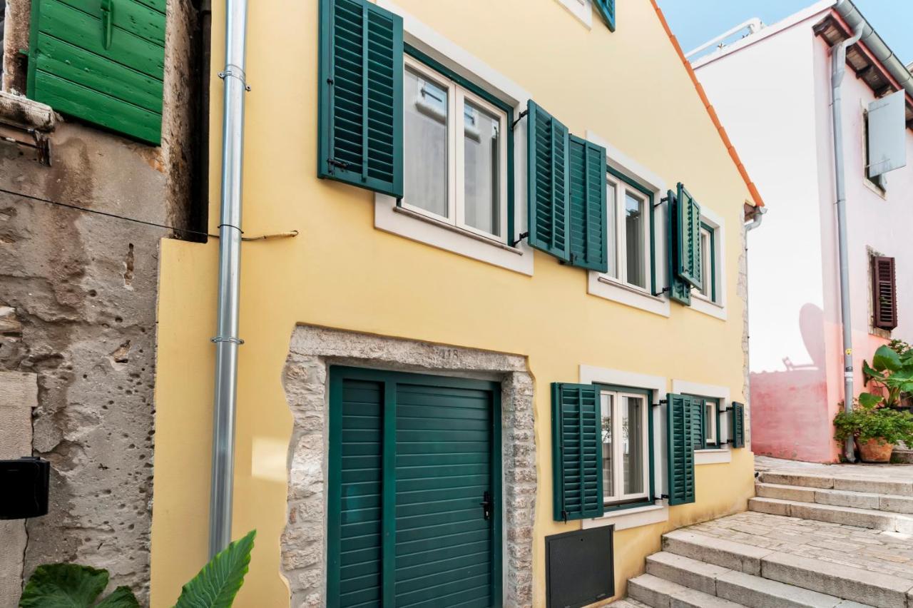 Yellow House Rovigno Esterno foto